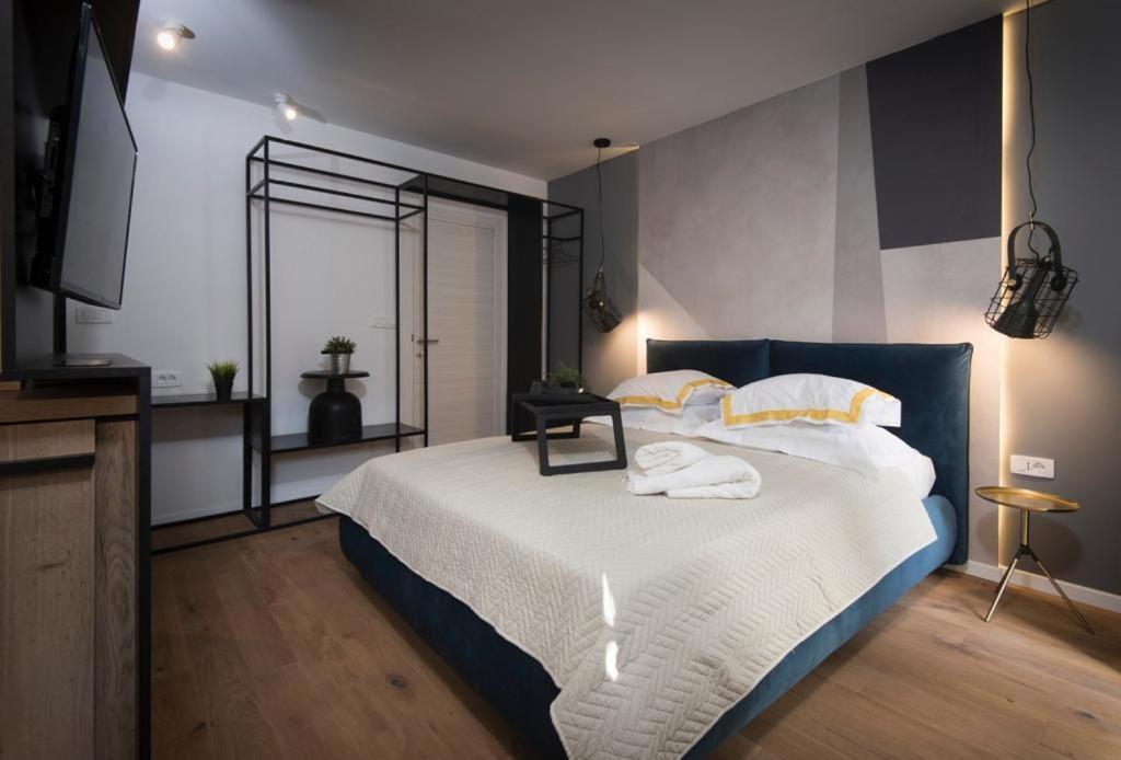 Sibinicum Luxury Rooms Šibenik Exteriör bild